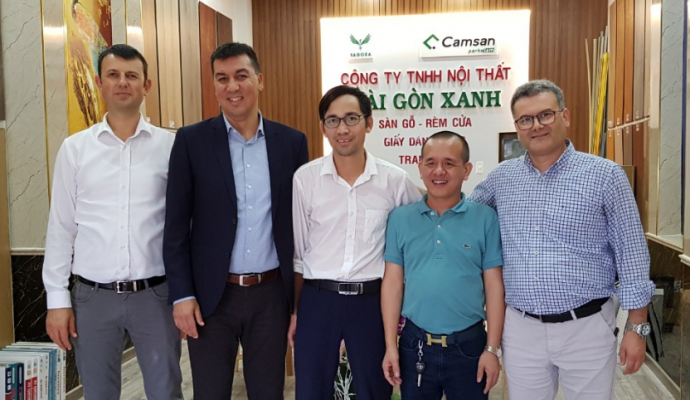 Làm việc cùng đại diện hãng Camsan Parkelam