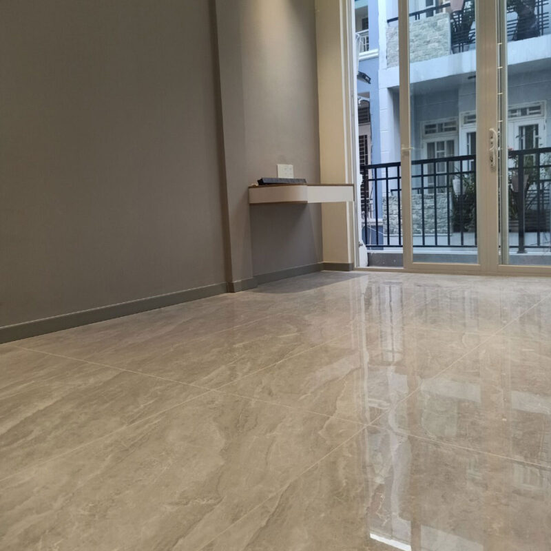 Len chân tường nhựa màu xám